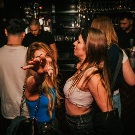 Bar Babes & Bouncers 54