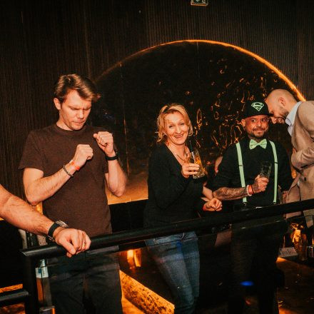 Bar Babes & Bouncers 54