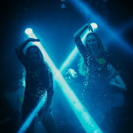 Bar Babes & Bouncers 54