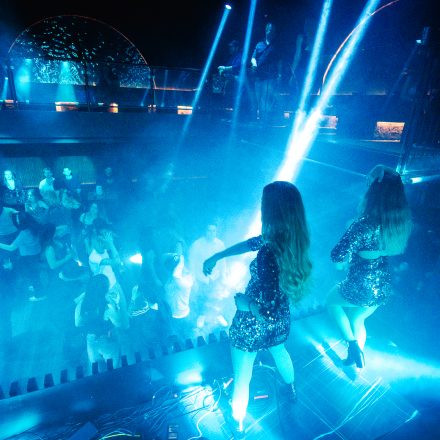 Bar Babes & Bouncers 54