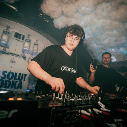 StockeRAW feat. CYBER GUNZ x LUMEX