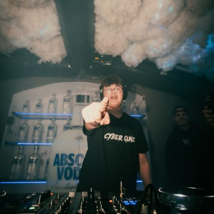 StockeRAW feat. CYBER GUNZ x LUMEX