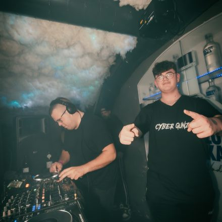 StockeRAW feat. CYBER GUNZ x LUMEX