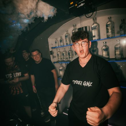 StockeRAW feat. CYBER GUNZ x LUMEX