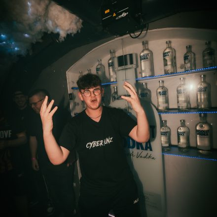 StockeRAW feat. CYBER GUNZ x LUMEX