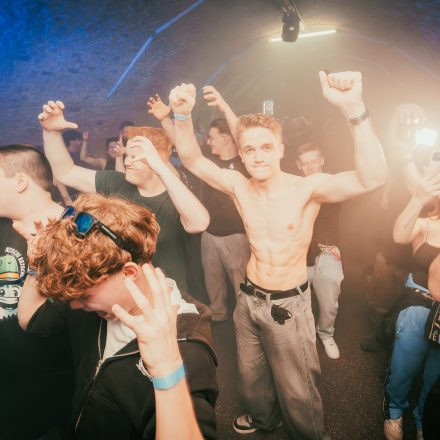 StockeRAW feat. CYBER GUNZ x LUMEX