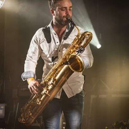 Funkwatschn - Butter Bread, Kaisermühlen Electric Band & Majestätsbedarf