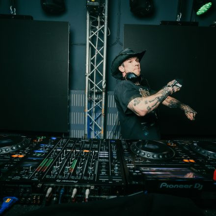 NOISEFLOW pres. Deutscher Krach Österreich Edition