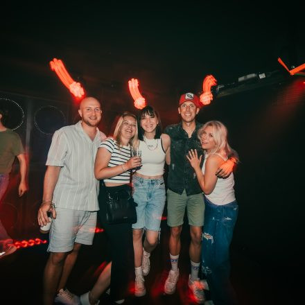 2000s & 90ies Club