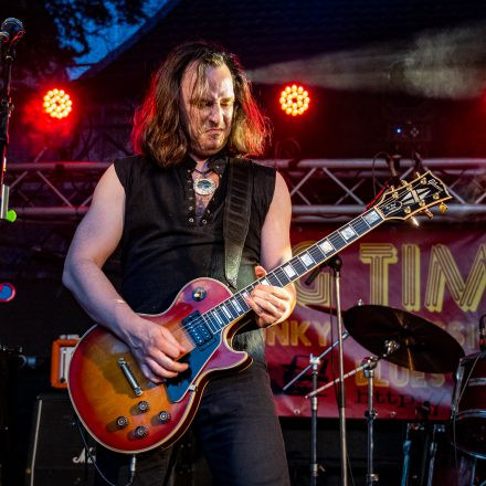 Soundgarden Opening powered by Rock Antenne Österreich mit Chaos Inside & Big Time Baby