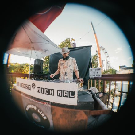 Du Tanzt Mich Mal