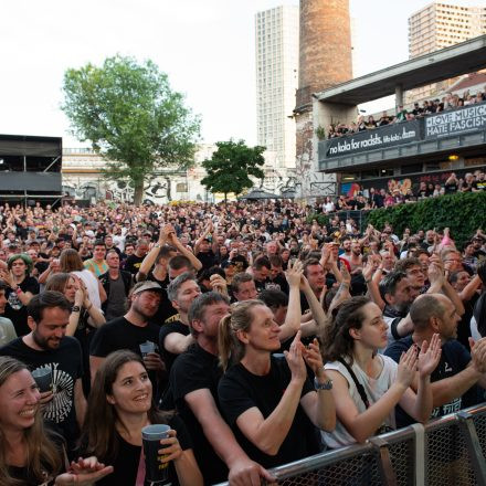 Feine Sahne Fischfilet - Wir Kommen In Frieden - Live 2025