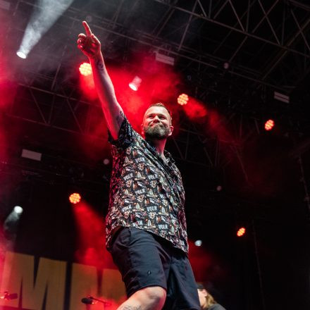 Feine Sahne Fischfilet - Wir Kommen In Frieden - Live 2025