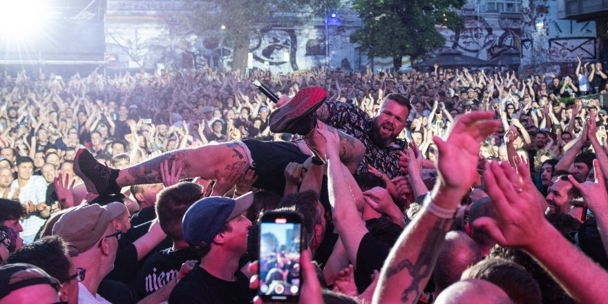 Feine Sahne Fischfilet - Wir Kommen In Frieden - Live 2025