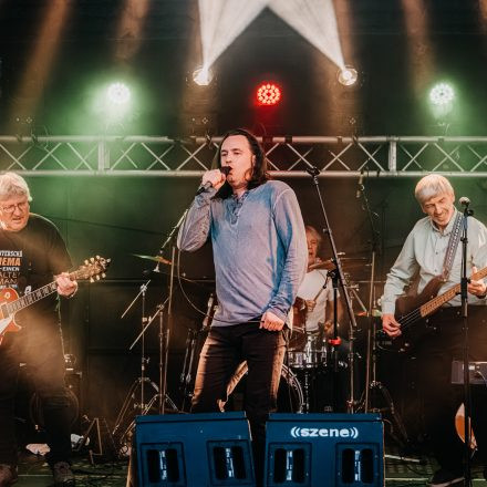 Letz Zeppelin | The Stonez