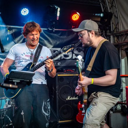 Szene Soundgarden mit Distress Resilience und Mykage