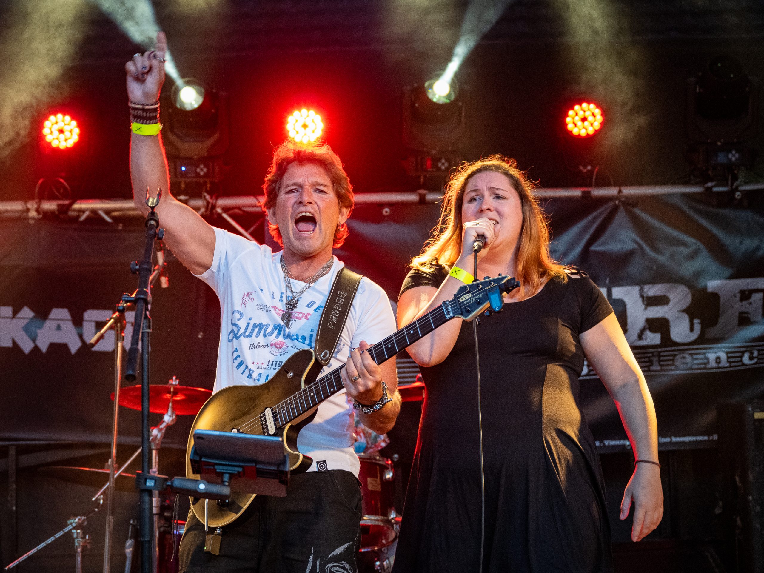 Szene Soundgarden mit Distress Resilience und Mykage