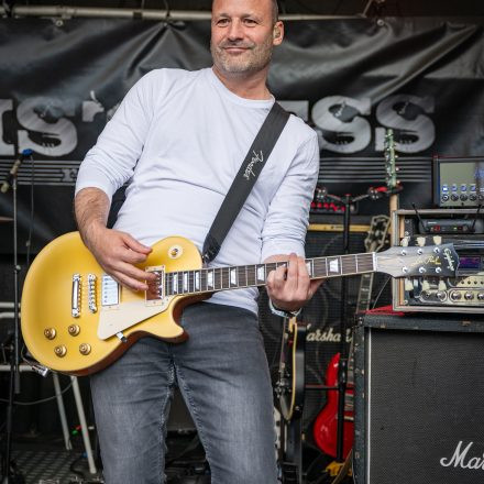 Szene Soundgarden mit Distress Resilience und Mykage