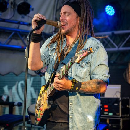 Szene Soundgarden mit Shatterfly und Noisy Sunset