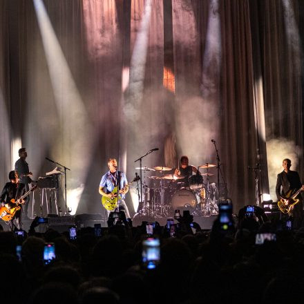 Queens of the Stone Age