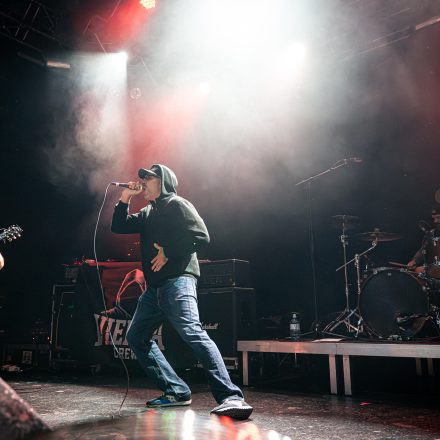 Agnostic Front & Battery & Alive Inside