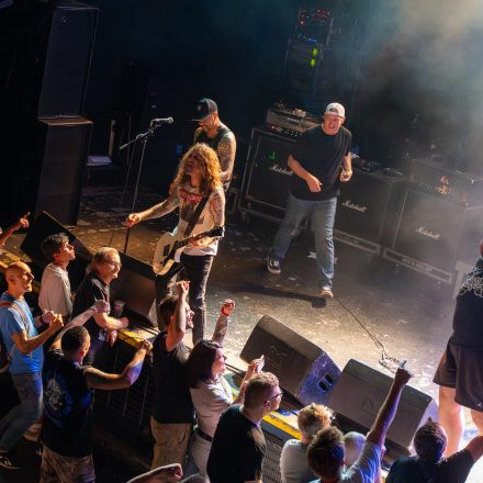 Agnostic Front & Battery & Alive Inside