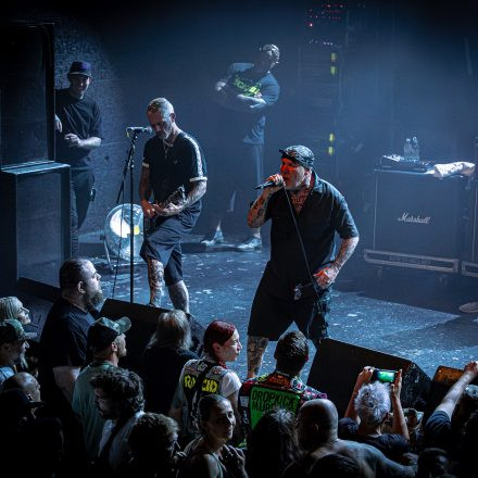 Agnostic Front & Battery & Alive Inside