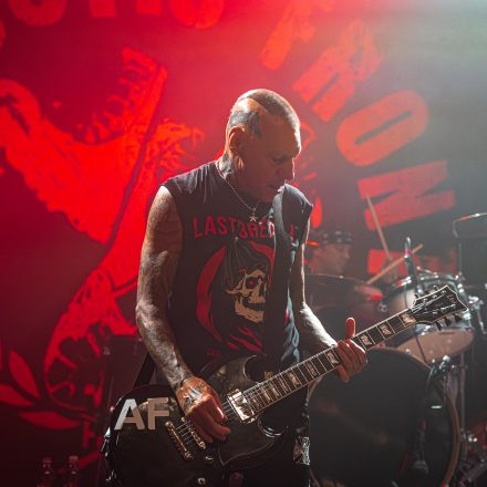 Agnostic Front & Battery & Alive Inside
