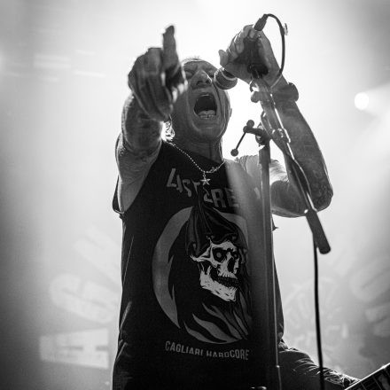 Agnostic Front & Battery & Alive Inside