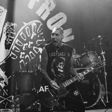 Agnostic Front & Battery & Alive Inside