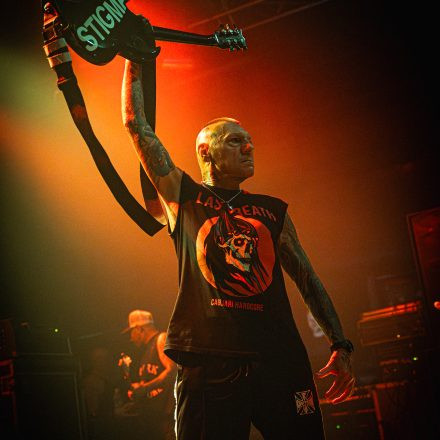 Agnostic Front & Battery & Alive Inside