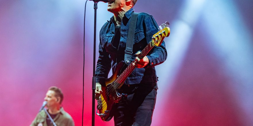 Bryan Adams