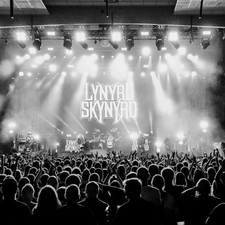 Lynyrd Skynyrd | Support: Simon McBride