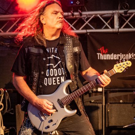 Thunderjunkies | Izy Riff & The Lucky Boys