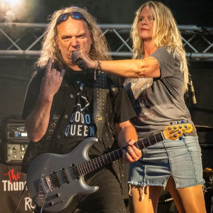 Thunderjunkies | Izy Riff & The Lucky Boys