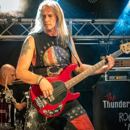 Thunderjunkies | Izy Riff & The Lucky Boys