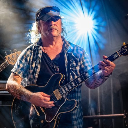 Thunderjunkies | Izy Riff & The Lucky Boys