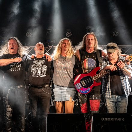 Thunderjunkies | Izy Riff & The Lucky Boys