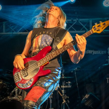 Thunderjunkies | Izy Riff & The Lucky Boys
