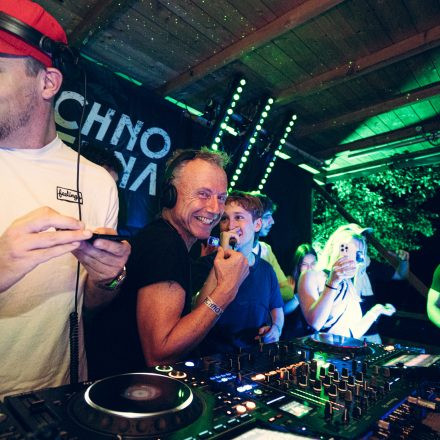 Techno am Wasser
