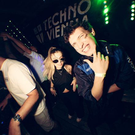 Techno am Wasser