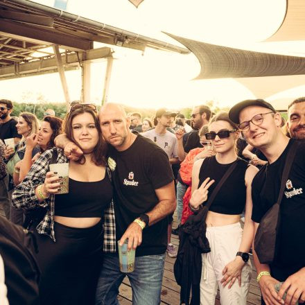 Techno am Wasser