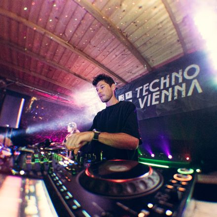 Techno am Wasser