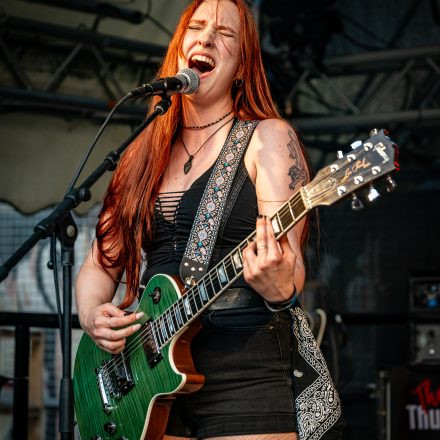 Thunderjunkies | Izy Riff & The Lucky Boys