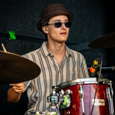 Thunderjunkies | Izy Riff & The Lucky Boys