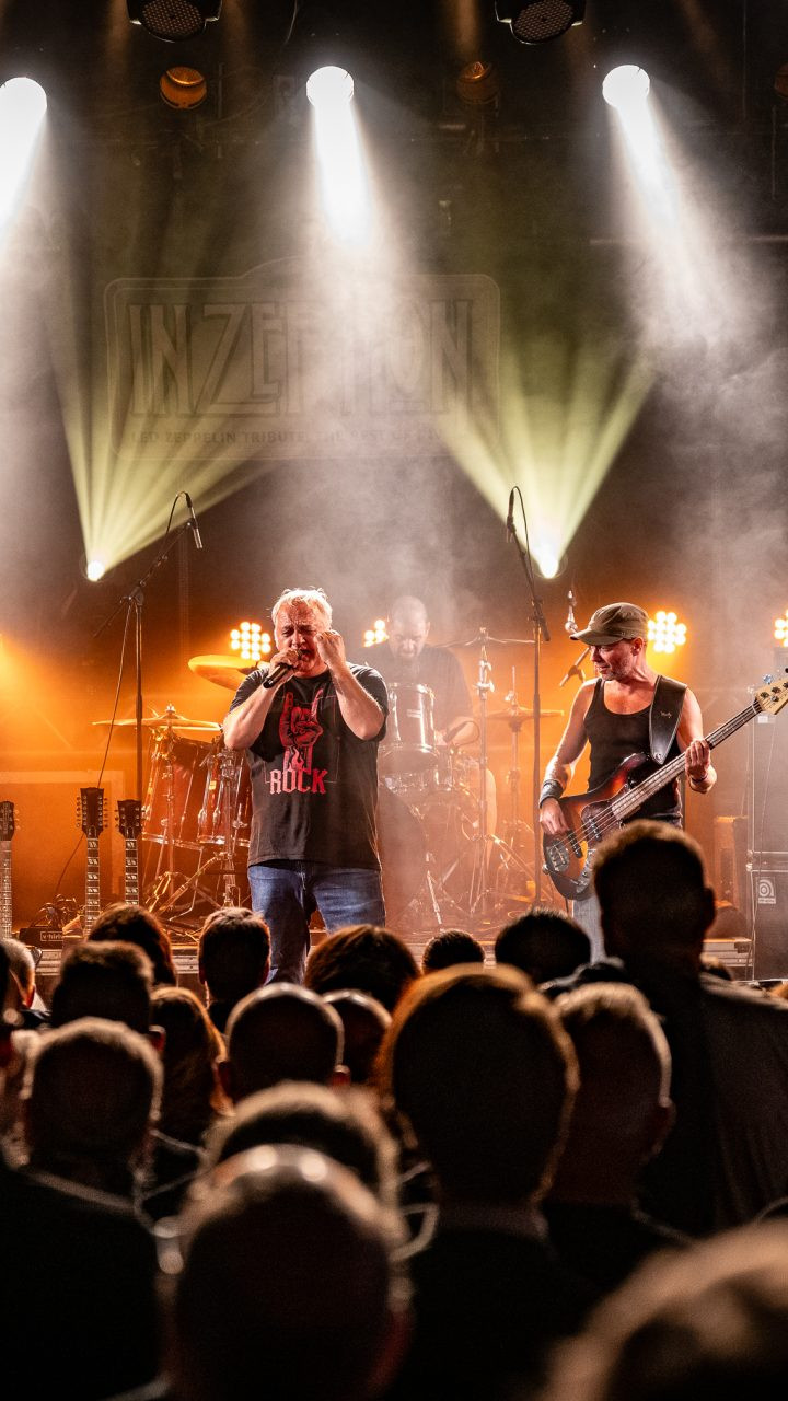 Led Zeppelin vs. Deep Purple