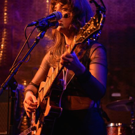 L.A. WITCH (Support: The Zew)