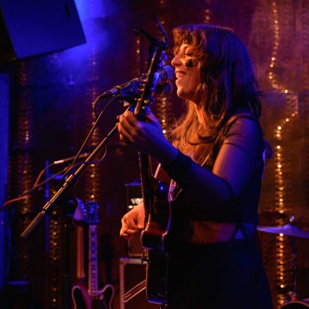 L.A. WITCH (Support: The Zew)