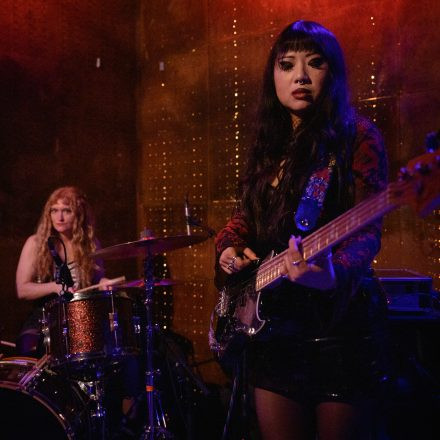 L.A. WITCH (Support: The Zew)