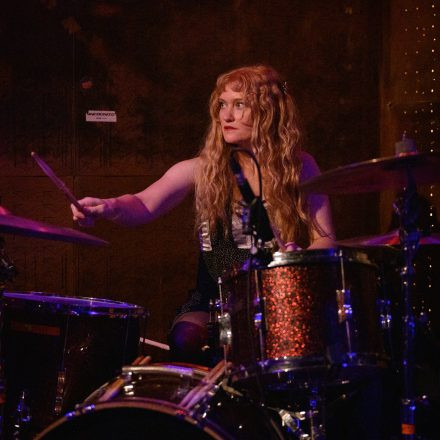 L.A. WITCH (Support: The Zew)